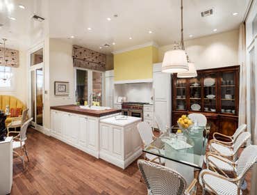 Luxury Urban This urban luxury home features many unique finishes to the downtown Phoenix area. The kitchen boasts finishes such as concrete counters,