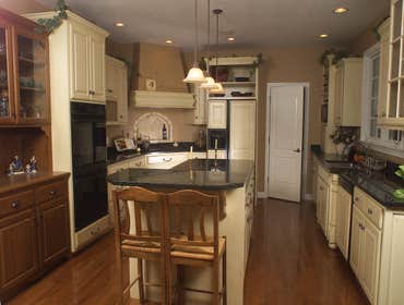 Cream Kitchen w/ Glazing