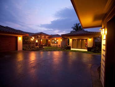 Exterior entry courtyard