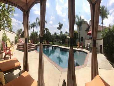 Luxury Pool