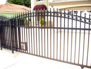 Photo(s) from NATIONAL FENCES OF MIAMI,INC Fences