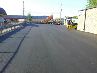 B W Blacktopping Contractors NEED ASPHALT ? ...........WE GOTTA COVERED !!!
1-888-349-7651
