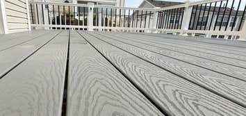NEW BUILD: TREX COMPOSITE DECK New Composite Deck Build: Trex Composite Decking and White Vinyl Railing
