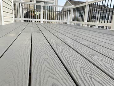 NEW BUILD: TREX COMPOSITE DECK New Composite Deck Build: Trex Composite Decking and White Vinyl Railing