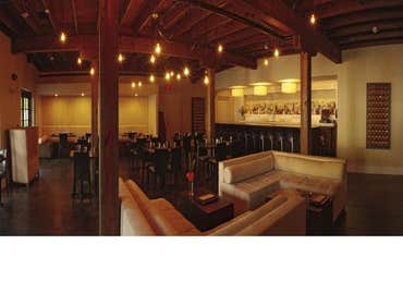 RESTAURANT ORSAY Design/Build Addition and rennovation of restaurant.
General construction services
Photos from Orsay's website