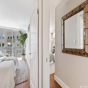 Pacific Heights Apartment