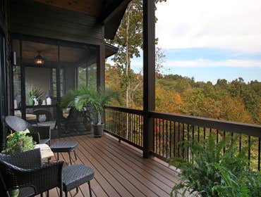 PRIVATE RESIDENCE - JOHN SOAVE CUSTOM BUILDER