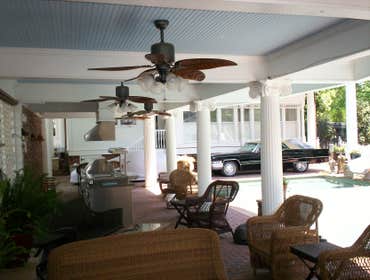COMBO BREEZEWAY