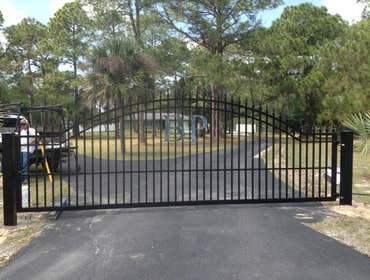 Custom-made entry gate