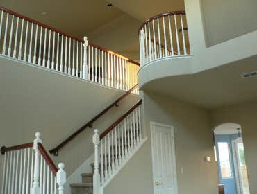 Boring intrerior, becomes cozy charmer!!! Painting the right colors is everything! This is a standard modern home that was as boring as white on rice, 
