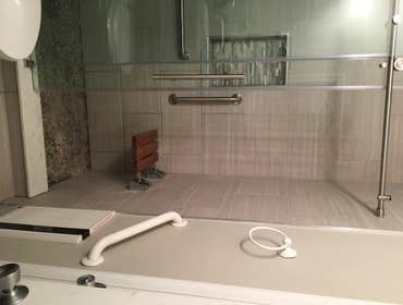 Monroe Bathroom