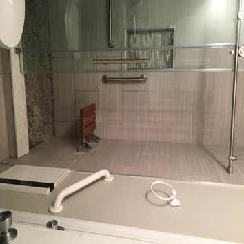 Monroe Bathroom