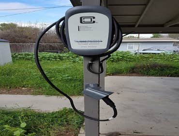 240 V, Level 2 Electric Car Charger