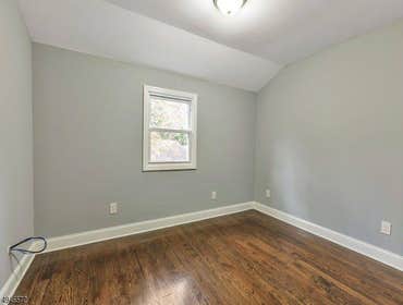 60 Ralph Place
