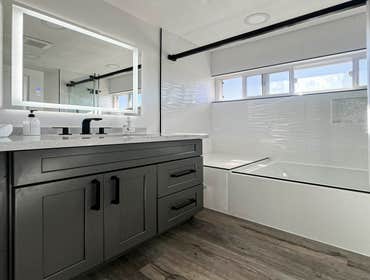 2 bathrooms remodel - Encinitas 92024 In this two-bathrooms remodel in Encinitas, we combined functional features with luxurious touches, including stu