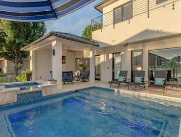 CONTEMPORARY NEW BUILD