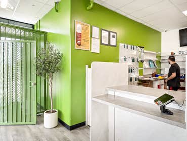 1200 sq ft pharmacy TI