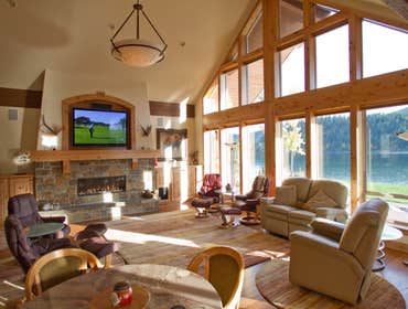 Interior - Dover Bay, Idaho