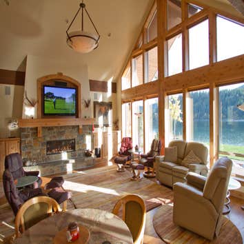 Interior - Dover Bay, Idaho