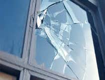 United Windows Pro LLC Call us at (720) 400-2929 to set up an appointment with United Windows Pro expert for window glass repair in Denver