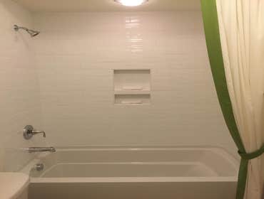 ceramic tile tub surround