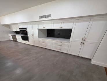 Kitchen Remodeling Kitchen remodel in Paradise Valley including full demolition and haul away of existing cabinets, countertops, and backsplash. Struct