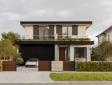 Santa Monica Residence Santa Monica residence is a modern retreat designed for a single family around the idea of entertaining family and friends, whil