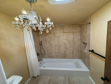 Desert Theme Tub/Shower
