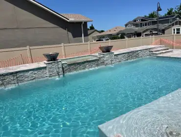Custom Pools and Spa
