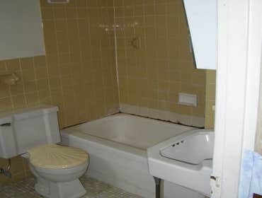 Philadelphia Bathroom Before