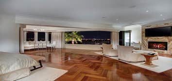 Photos by Abrahamse and Company Builders Inc #1 This is a 12,181 square foot single family home has 6 bedrooms and 8.0 bathrooms.