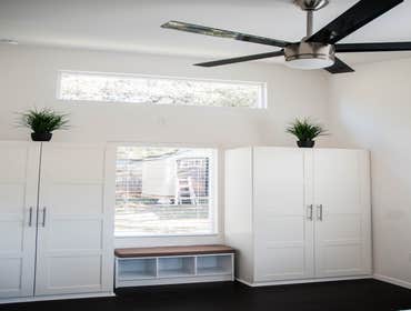 South Austin Back House ADU Design & Construction of 700 sqft Transitional Design Accessory Dwelling Unit. 1 Bedroom/1 Bath studio apartment