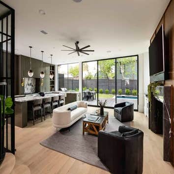 Bright Light Renovations L​l​c
