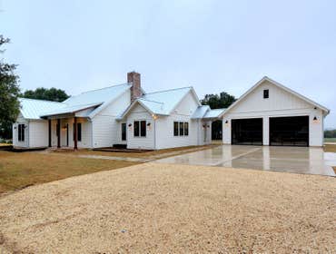 Modern Farm House