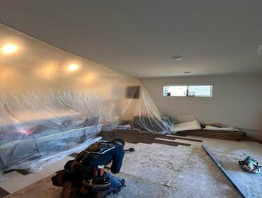 Floor laminate installation