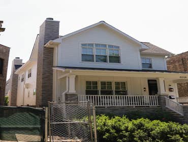 N Hermitage Ave Home