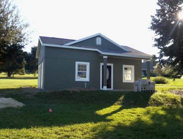 Wallace Shop/Guest Room Project This is a beautiful building that we built for a customer that wanted a shop/ guest room that looked like a smaller ver