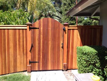 Photo(s) from M&R Fencing