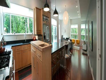 2soNs acres mOdern fArmHouse