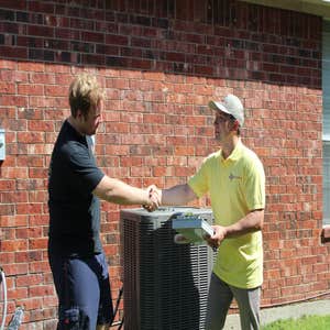 Condenser replacement in Plano Our customer has a house with two air-conditioning systems. One of them was very old, consumed a lot of electric...