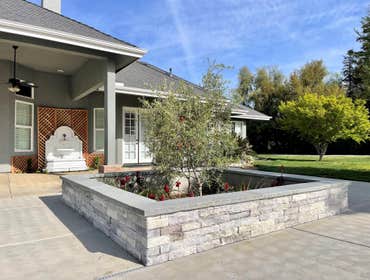 Masonry planter