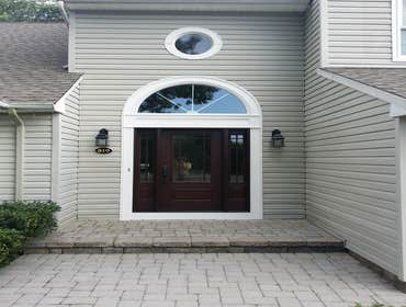 European 3/4 Lite in Brick