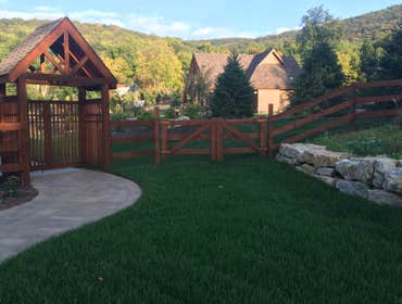 3-Rail Residential with Arbor