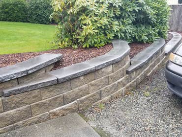 Retaining stone wall