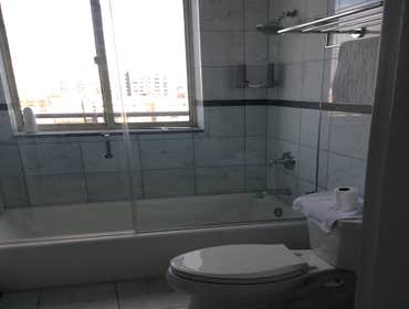 Guest Bathroom / Manhattan