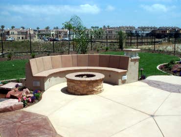 Bench & fire pit