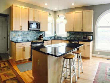 Photo(s) from Maxbuilt Llc