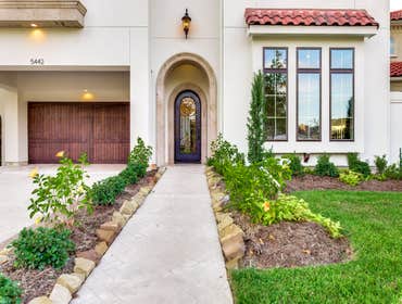 5442 Lampasas
