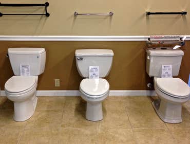 Running Water Toilet Display