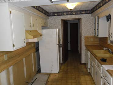 LynnLee Construction Group Custom Homes, Additions, Historical Renovations, Remodeling, Trade Professionals
Major Home Re-model (detached garage,